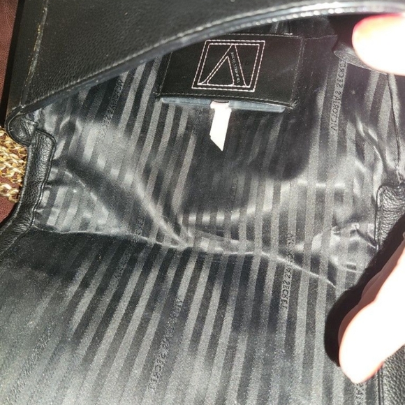 NWT VS PINK STUDDED CROSSBODY - Picture 5 of 6